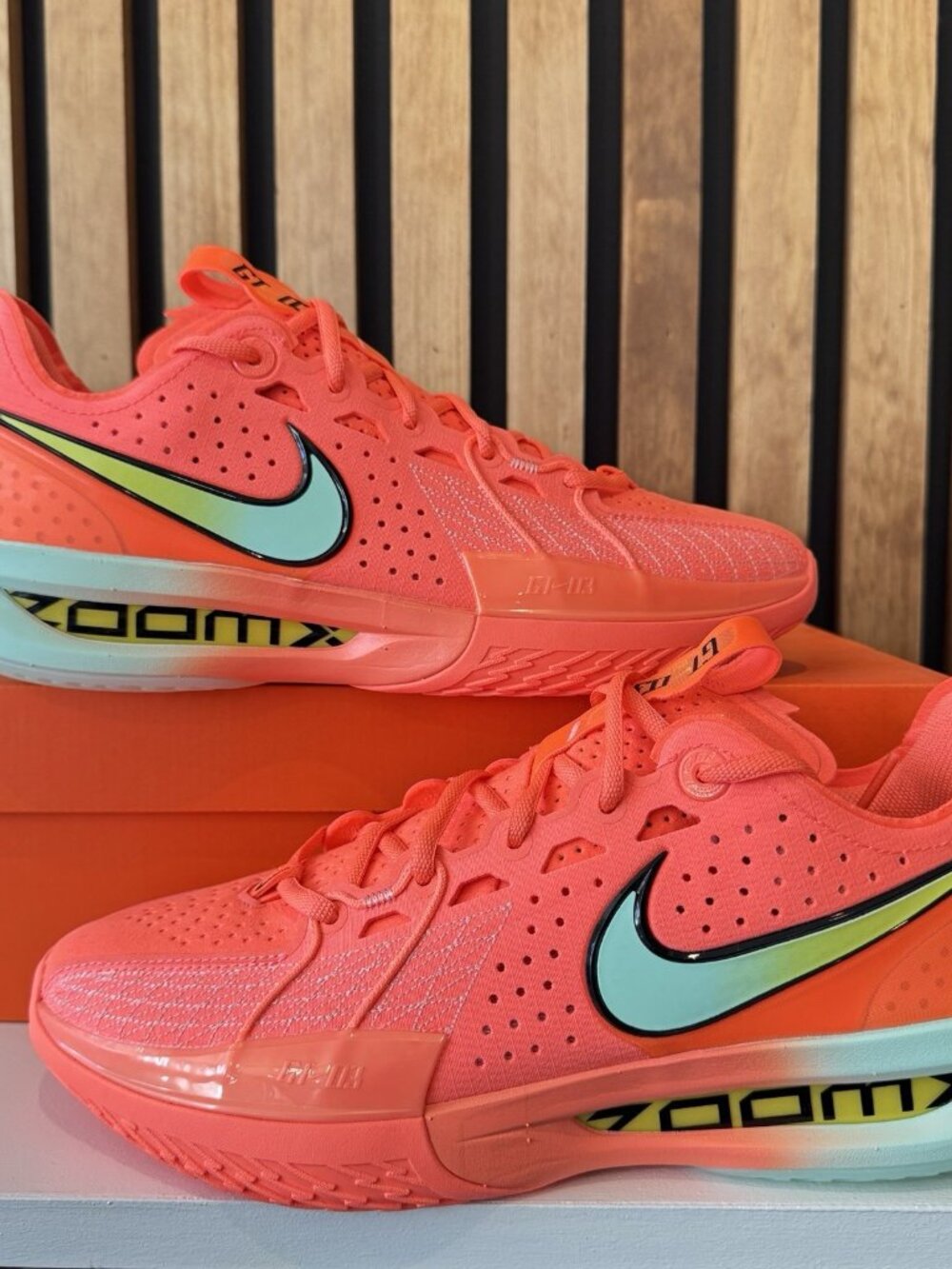 Nike GT Cut 3 Mango Orange Basketball DV2913-800 Womens Size 11 / Mens Size 9.5
